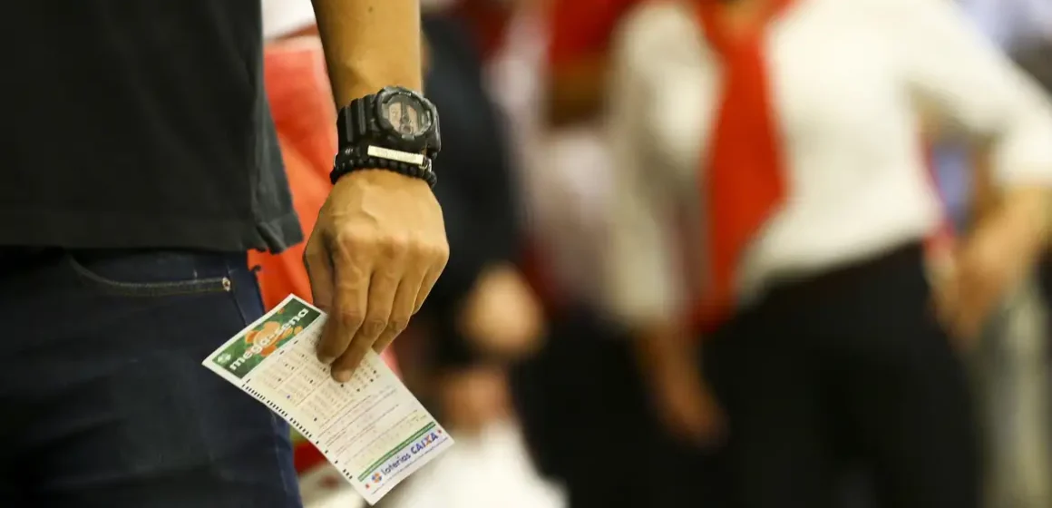 Mega-Sena acumula novamente e prêmio vai a R$ 115 milhões