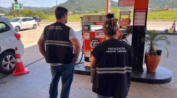 Procon fiscaliza postos de Tubarão e atesta regularidade nos combustíveis