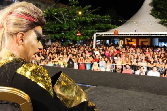 Laguna celebra tradição carnavalesca com o Baile das Bonecas nesta quinta-feira