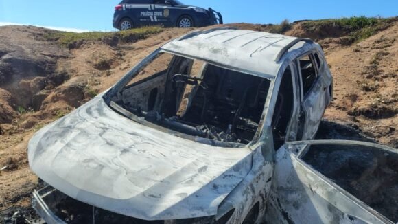 Trio é preso por matar homem a facadas e queimar corpo na Pedra do Frade