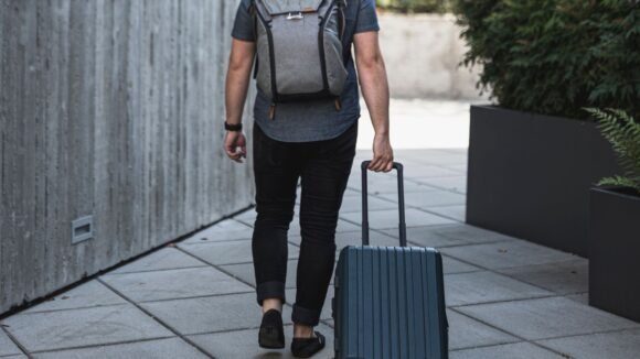 Empresários de Tubarão enfrentam dificuldades para voltar ao Brasil após fechamento do espaço aéreo no Golfo