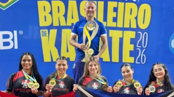 Tubarão conquista 10 pódios no Brasileiro de Karatê e ajuda SC a ser campeã
