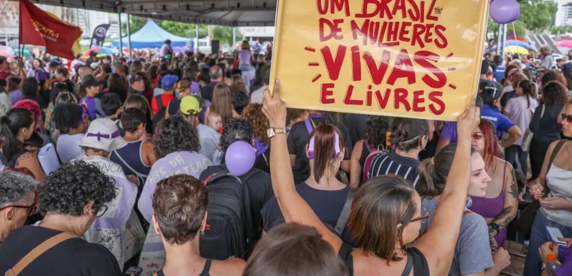 Autonomia financeira é prioridade para mulheres, aponta pesquisa
