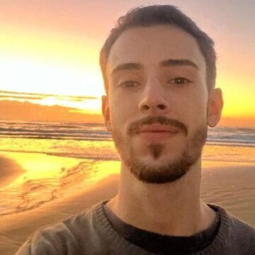 Jovem de Imbituba passa por tratamento experimental para recuperar movimentos