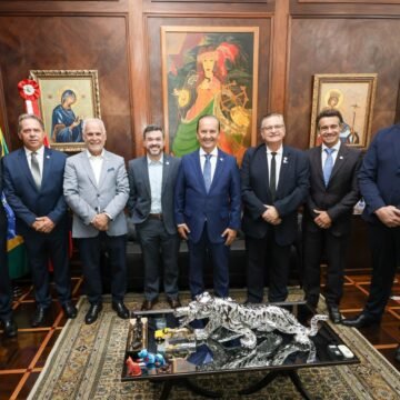 Jorginho Mello empossa novos secretários e diretores no Governo de Santa Catarina