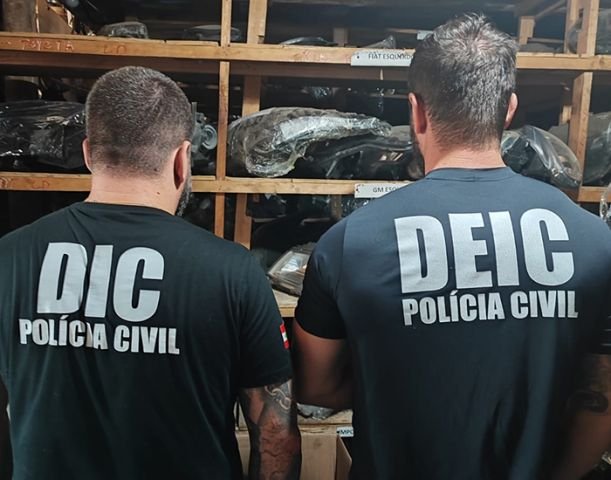 Empresário é preso após peças de 18 carros roubados serem encontradas em comércio de Tubarão