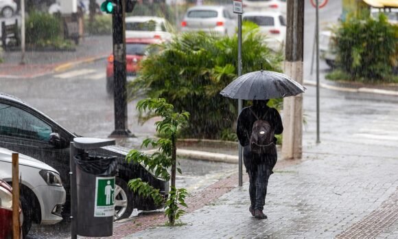 Ciclone extratropical traz chuva, vento e frio para Santa Catarina