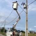 Ladrões furtam fiação elétrica de postes em dois pontos de Tubarão usando escada e ferramentas