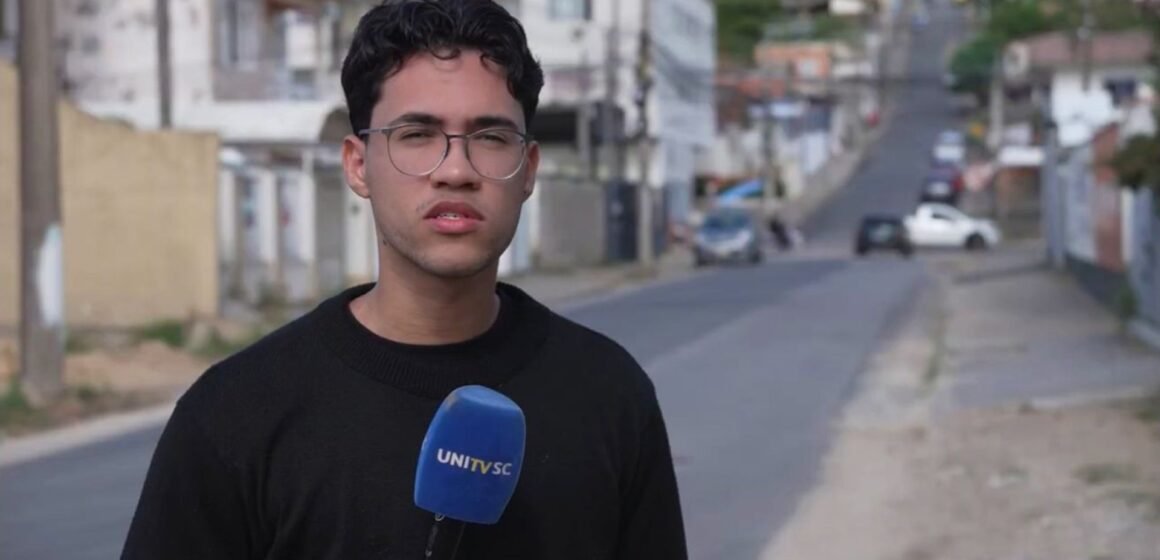 Estagiário de reportagem da UNITVSC está entre os finalistas de quadro do Fantástico com Caco Barcellos Estagiário de reportagem da UNITVSC está entre os finalistas de quadro do Fantástico com Caco Barcellos