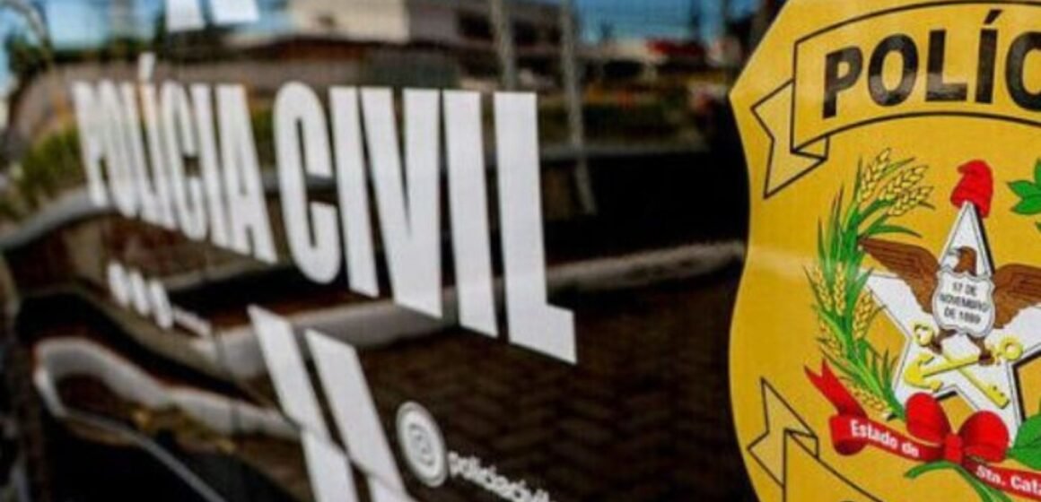 Dupla condenada por onda de furtos em Tubarão é localizada e presa Dupla condenada por onda de furtos em Tubarão é localizada e presa