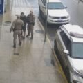Norte-americano é preso após tentar roubar pedestres e oferecer dinheiro a policiais em Imbituba