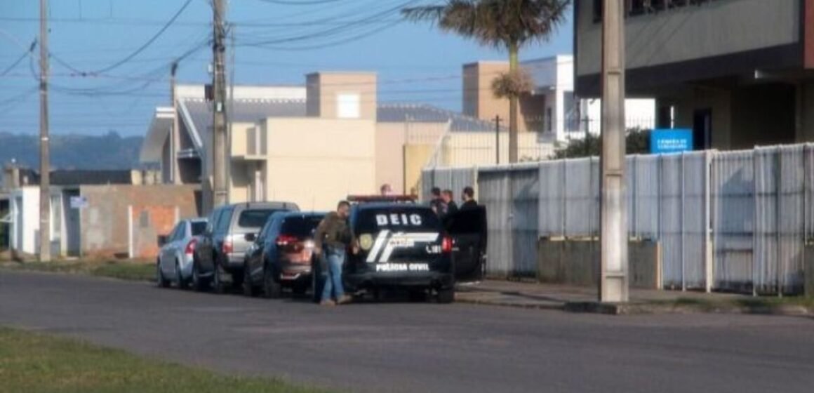 Justiça condena réus da Operação Seival em Laguna; ex-presidente da Câmara recebe pena de mais de 17 anos Justiça condena réus da Operação Seival em Laguna; ex-presidente da Câmara recebe pena de mais de 17 anos