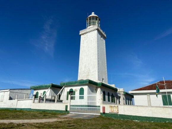 Farol de Santa Marta comemora 135 anos com visitação especial e ações de saúde em Laguna