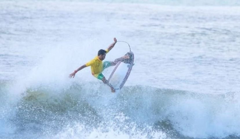 Laguna abre temporada do Circuito Catarinense de Surf Pro com etapa no Mar Grosso