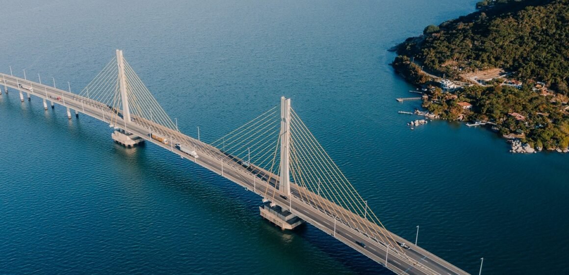 Ponte Anita Garibaldi passou por duas inspeções antes da interdição preventiva Ponte Anita Garibaldi passou por duas inspeções antes da interdição preventiva