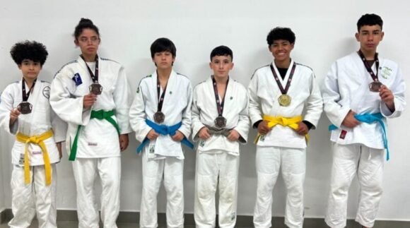 Judô de Tubarão conquista ouro e bronze no Regional Litoral