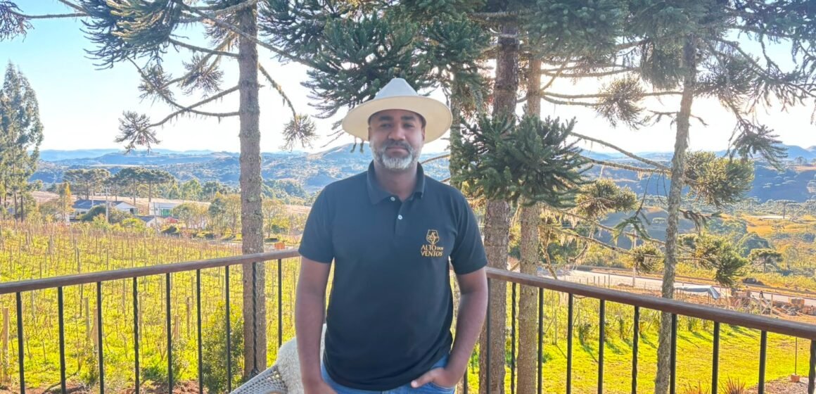 Sommelier destaca importância da experiência e projeta futuro excepcional para vinhos da Serra Catarinense Sommelier destaca importância da experiência e projeta futuro excepcional para vinhos da Serra Catarinense