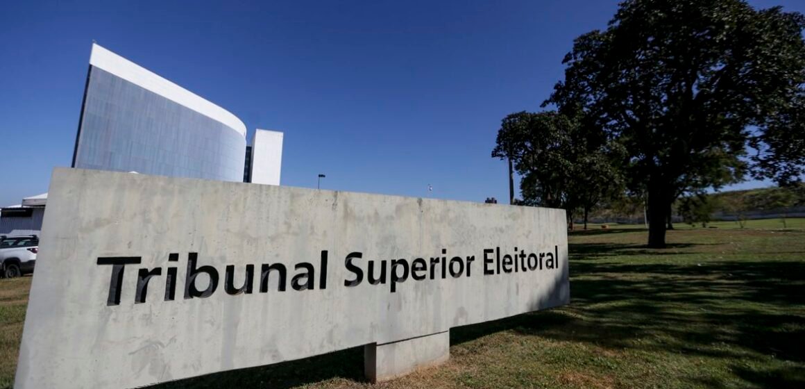 TSE cria conselho para monitorar desinformação e uso de IA nas eleições TSE cria conselho para monitorar desinformação e uso de IA nas eleições