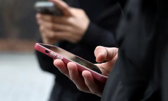 Jovens cada vez mais procuram ajuda para abandonar dependência de bets